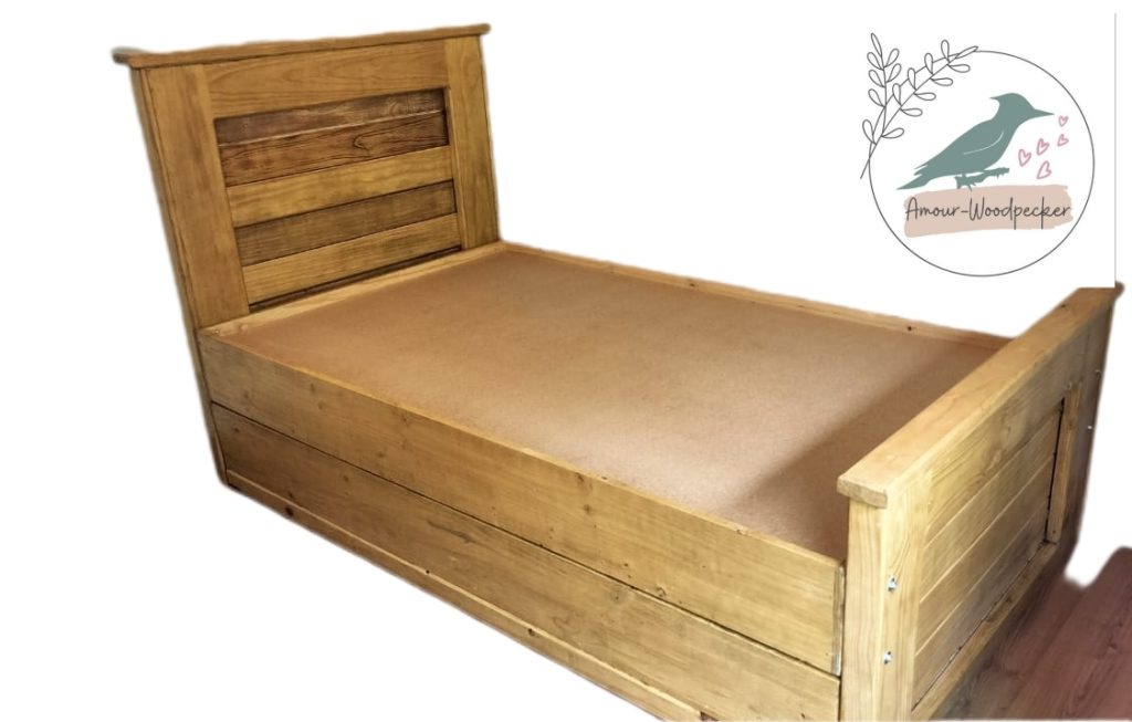 Nats Bed Set with pull out drawer