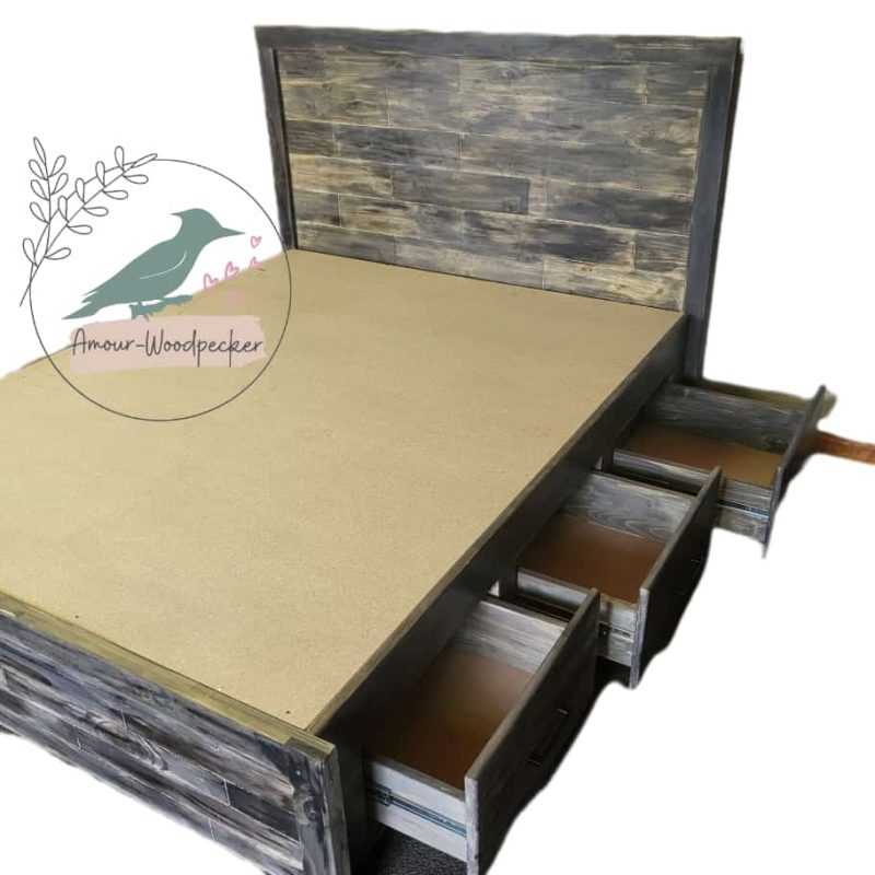 Rustic blocked bed - Image 3