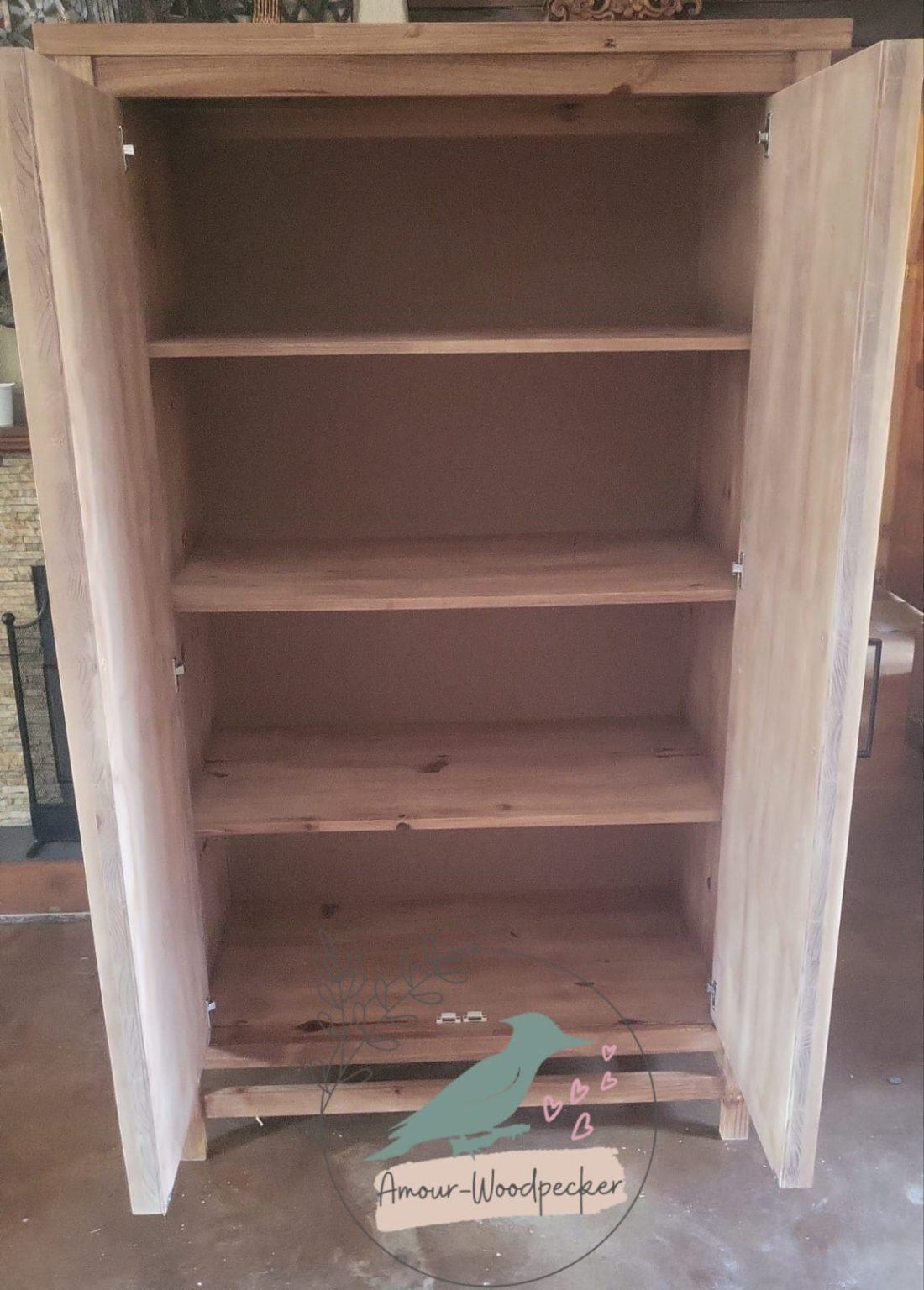 Wané Chevron cupboard - Image 2
