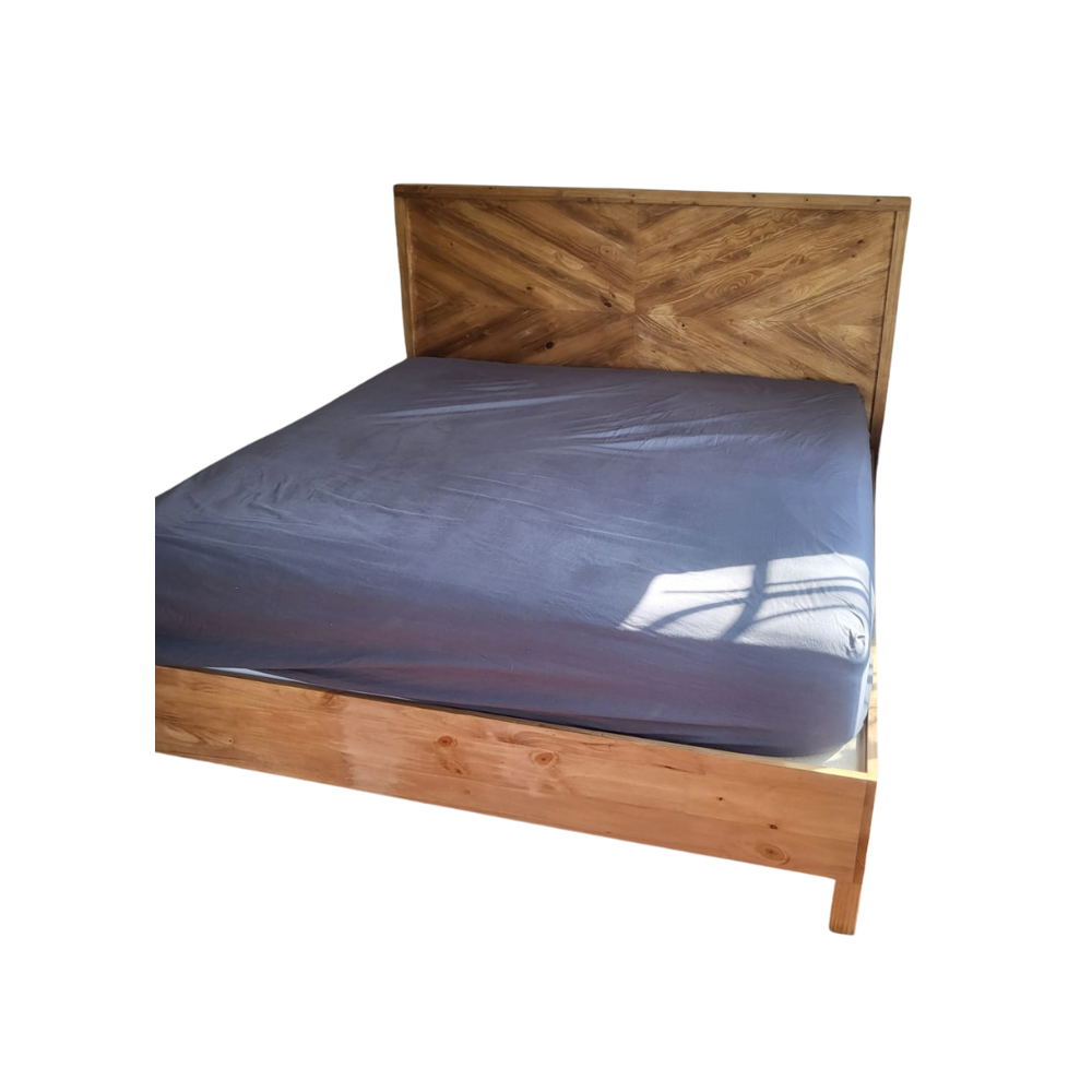 King size Chevron bed - Image 4