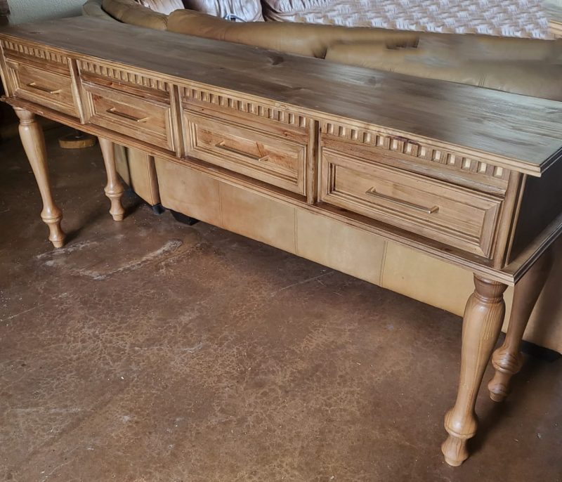 Queen Landi XL detailed dresser - Image 4