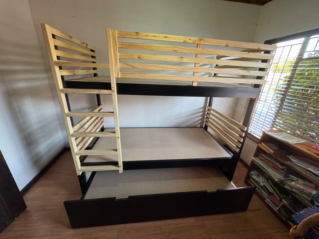 Tripple daisy bunker bed 3/4 - Image 3