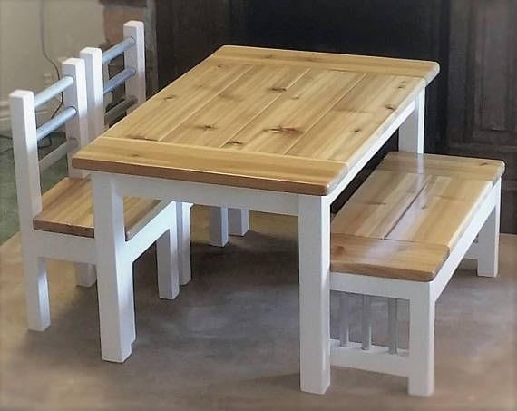 Baby Woodpecker Dinning table