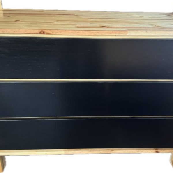Black Drawers Trinity Compactum